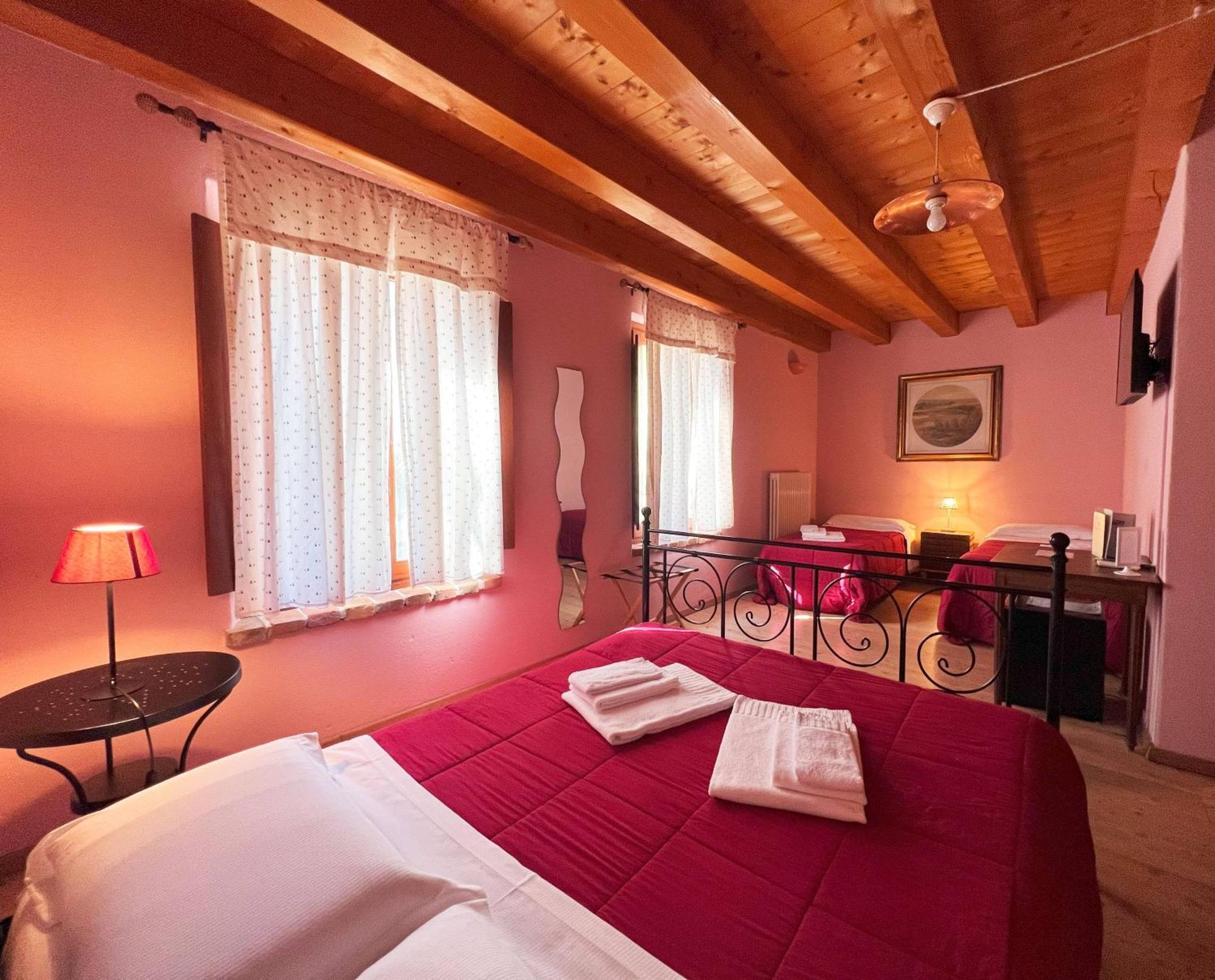 Agriturismo Corte Pellegrini سان مارتينو بون ألبرغو المظهر الخارجي الصورة