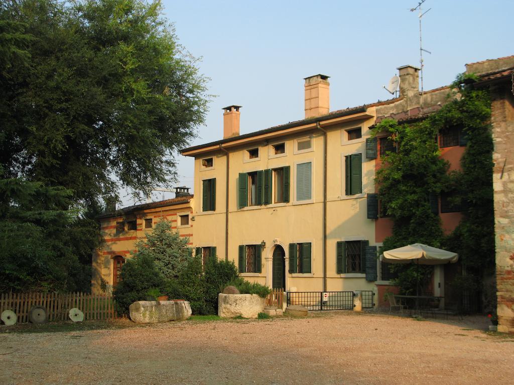 Agriturismo Corte Pellegrini سان مارتينو بون ألبرغو المظهر الخارجي الصورة